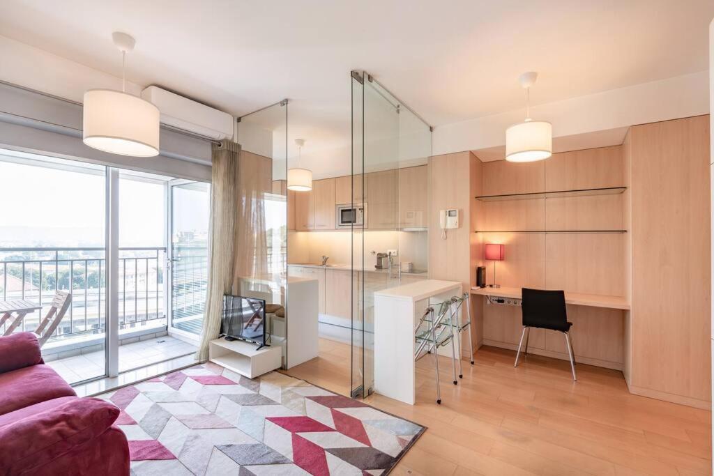 Viva Stadium Residence Studios Porto Luaran gambar