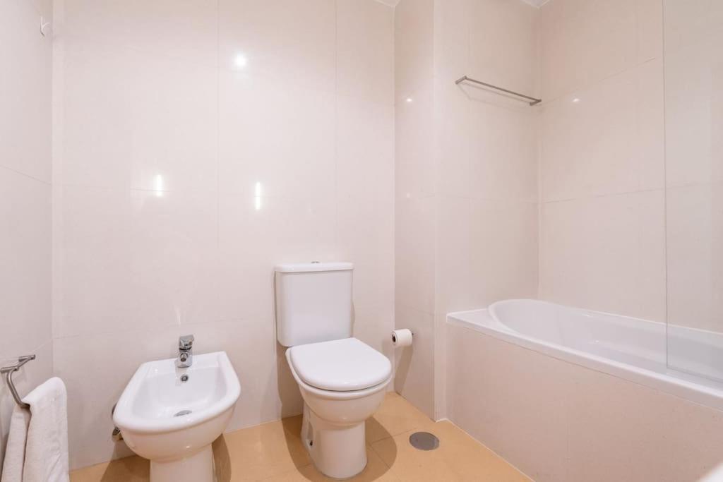 Viva Stadium Residence Studios Porto Luaran gambar